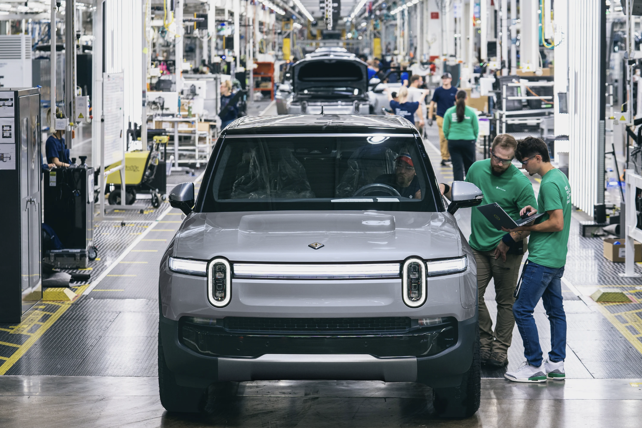 Rivian New 2nd Gen R1 Models, Upgraded Performance, Range And Autonomous Driving!